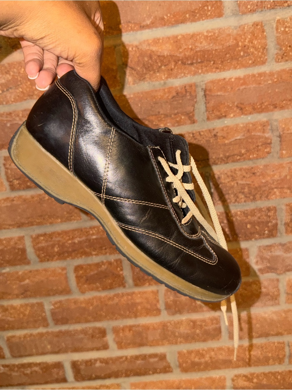 Cherokee Black Leather Lace-Up Oxford with Tan Accents